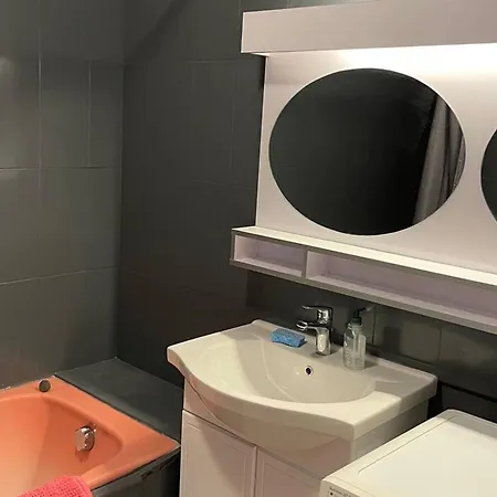 Spacieux T3 Climatise, 4 Couchages, Balaruc-les-bains, Proche Commodites, Avec Wifi - Fr-1-680-31